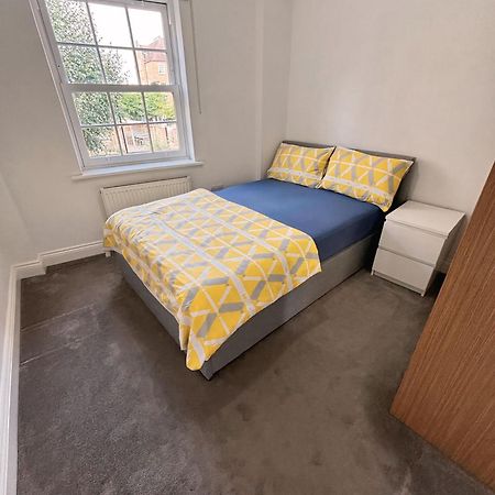 Double Bedroom In Clapham Londres Exterior foto
